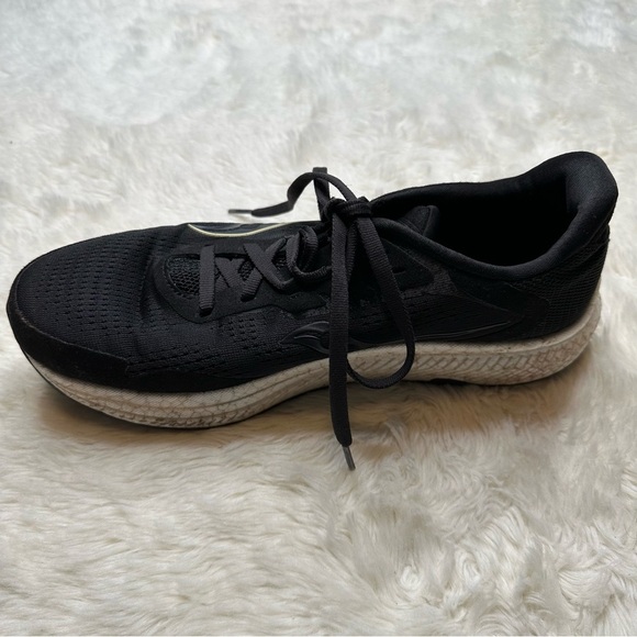 Saucony Freedom 4 Sneakers Black & White Size 9 - Picture 9 of 16